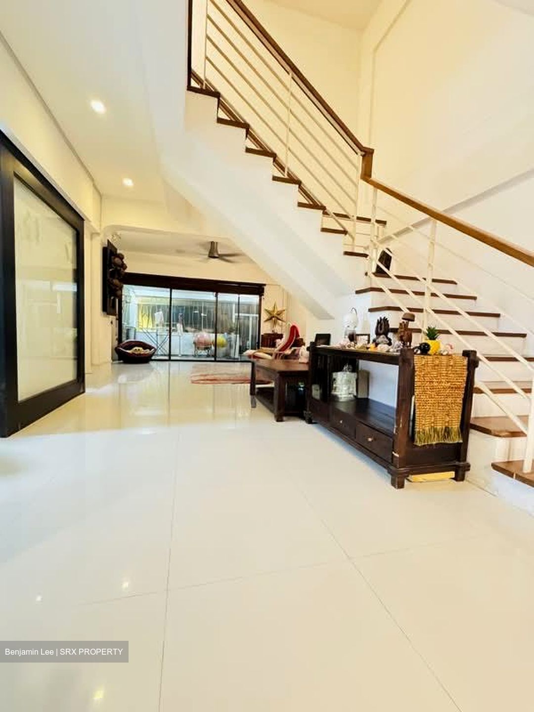 Blk 335 Jurong East Avenue 1 (Jurong East), HDB Executive #537235481